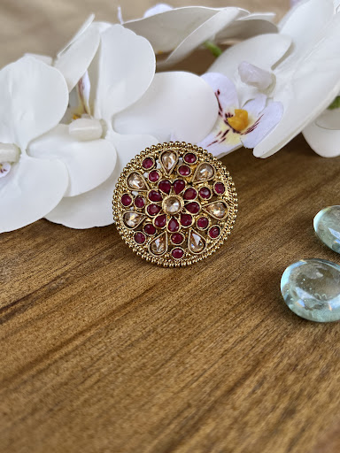 SHRINGAR - Visual