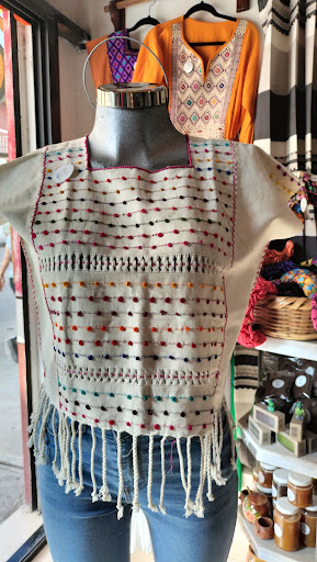 Raíces , textiles artesanales Gallery - Mexico
