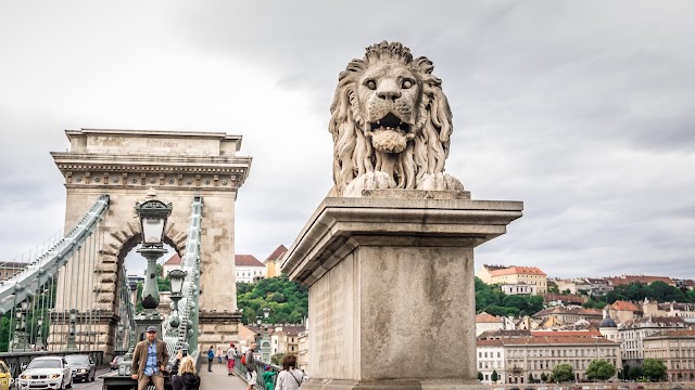 Chain Bridge