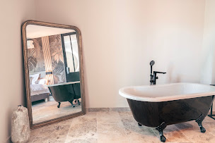Photo n°7 de Les Suites de l'Étang à Cucuron (Maison d'hôtes)