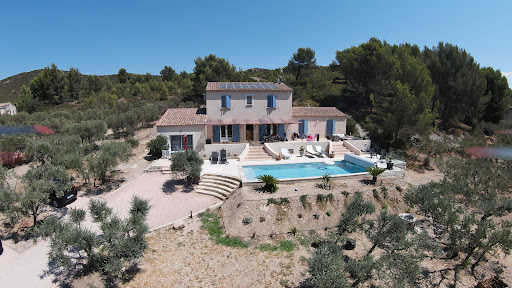 Photo de L'art de L'eau piscines & Spa à Eygalières (13810)
