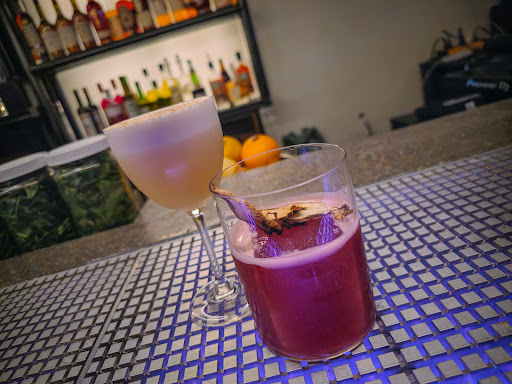 Jules Bar - Visual