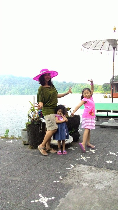 Photos of Monumen Polisi