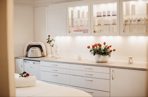 Ananya Clinic Holistic Cosmetology