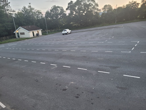 Penblewin Car Park (Free) & WC - Thumbnail