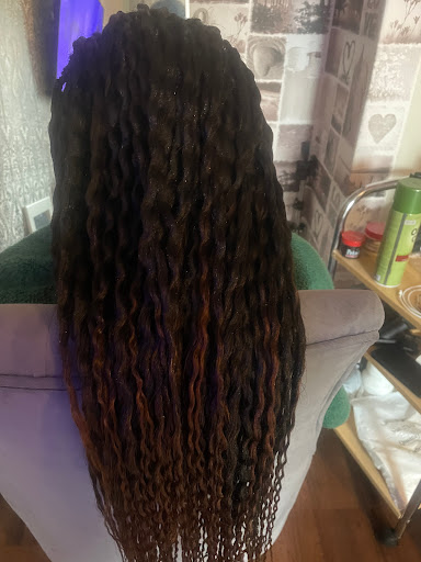 Naz HairRetreat