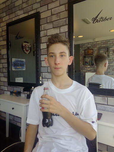 K B Salon - Thumbnail
