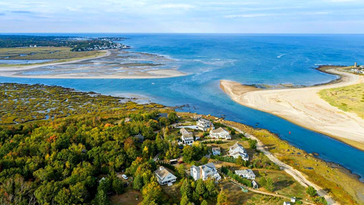 Dawn Famiglietti Real Estate William Raveis Madison