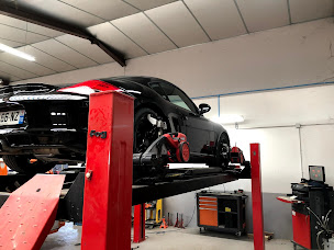 Photo n°14 de GARAGE carrosserie-deco-passion Mécanique - Carrosserie à Conflans-sur-Lanterne (Soudeur)