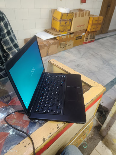30% off in second hand laptop