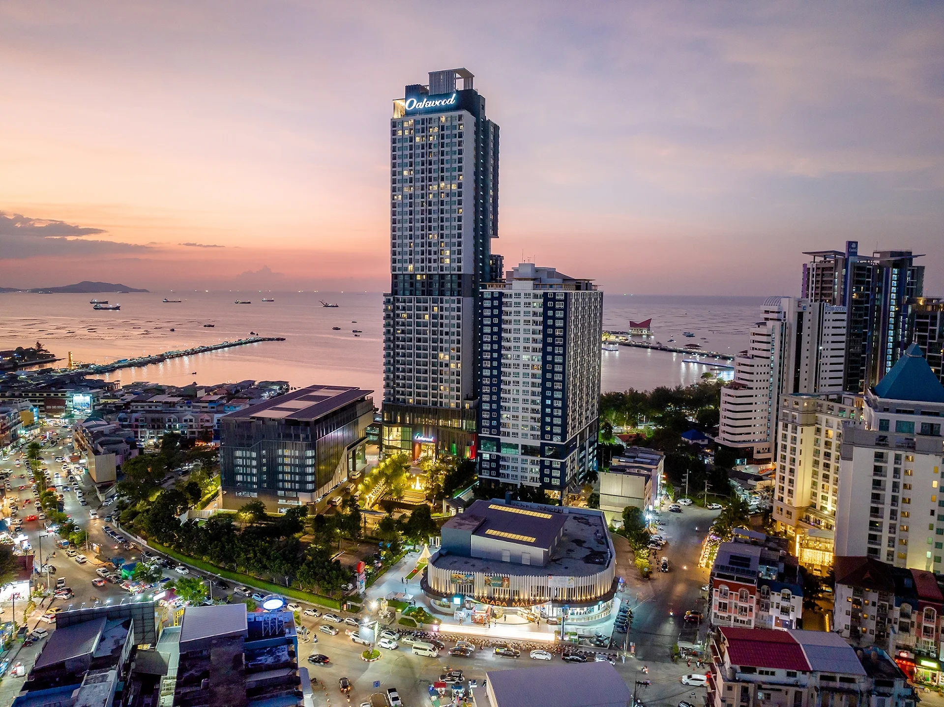 Oakwood Hotel & Residence Sri Racha