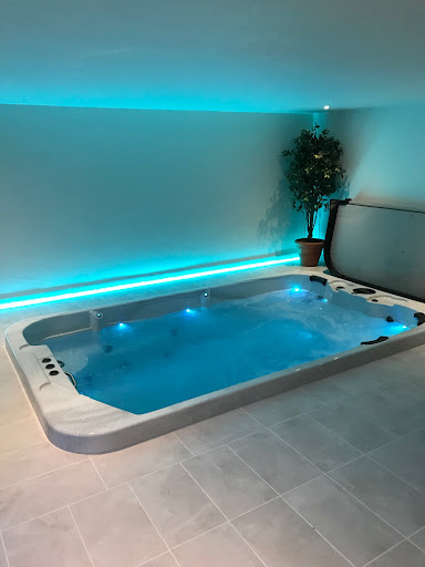 Kingdom Spas & Hot Tubs Ltd - Thumbnail