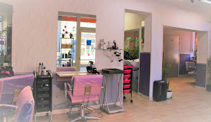 Photo n°16 de PROF'ÎLE coiffure à Labouheyre (Salon de coiffure)