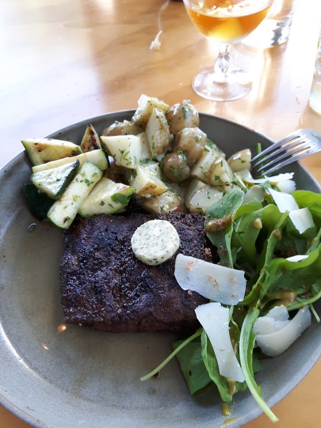 WILD MOUNTAIN Food & Drink
