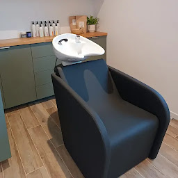 Photo n°7 de L'Atelier M Coiffure à Steinseltz (Salon de coiffure)