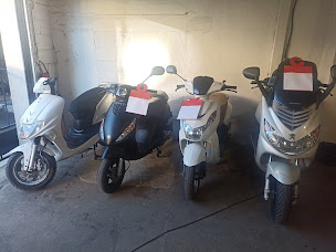 Photo n°15 de Pharma Scoot à Villers-Cotterêts (Magasin de pièces et d'accessoires pour motos)