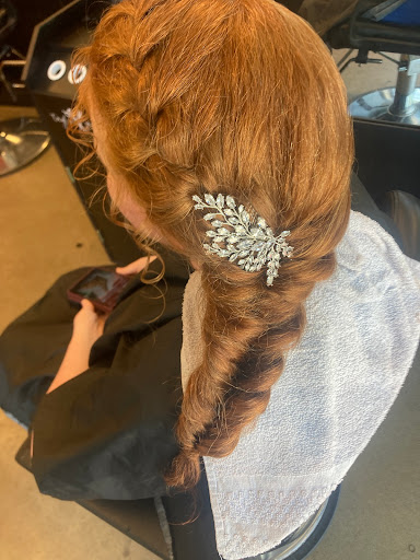 Dapper and Divine Beauty Parlour - Thumbnail