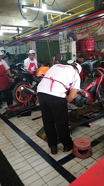 AHASS Ramayana Motor 1029, Author: Dian Permadi