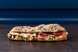 Photo n°7 de Boulangerie Pâtisserie Maison Bécam - Bouchemaine à Bouchemaine (Salon de thé)