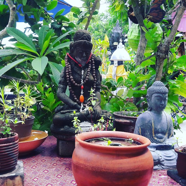 Yeye's Warung & Gift Shop