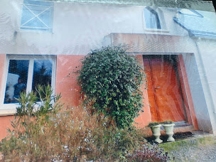 Photo n°3 de Traitement anti-mousses & Peinture Michelet à La Chapelle-sur-Erdre (Peintre en bâtiment)