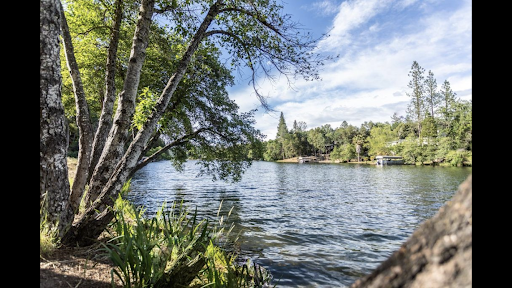 Lake Wildwood Bed & Breakfast - Thumbnail