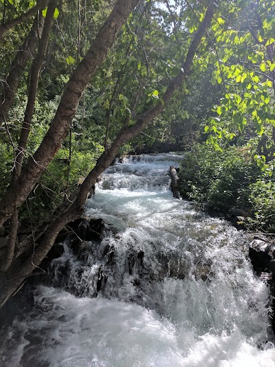 Photos of BYU Timpanogos Lodge