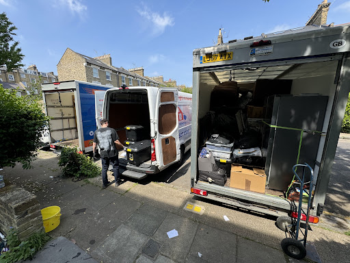 Man And Van Removals London - House And Office Movers - Thumbnail
