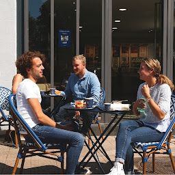 Photo n°2 de La Famille, Finest Lunch - Puteaux à Puteaux (Service de livraison)
