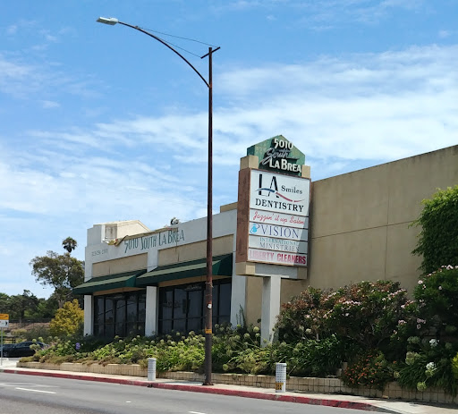 L.A. Smiles Dentistry - Thumbnail