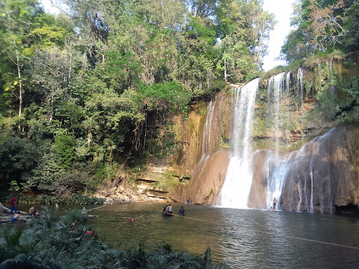 Cascadas las gemelas y las golondrinas - Thumbnail