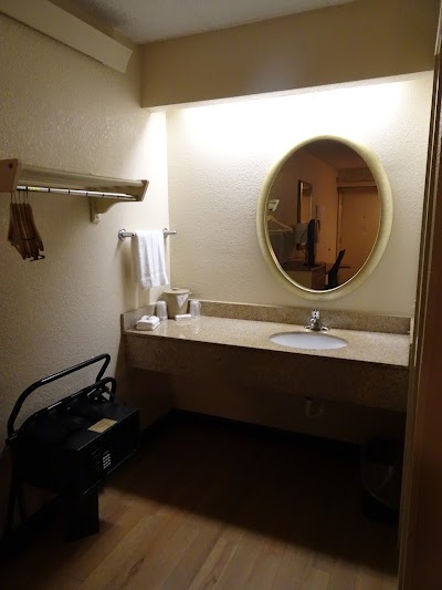 Photos of Red Roof Inn Huntington