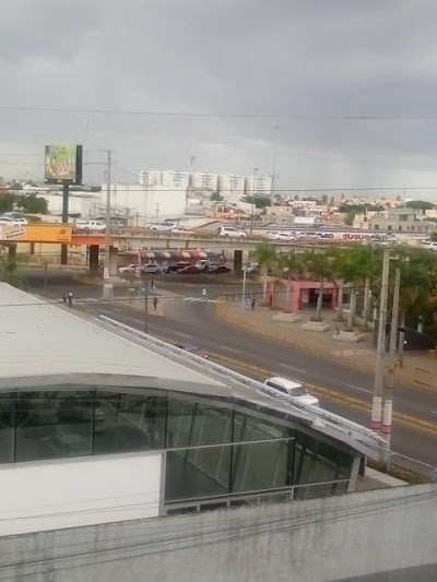 Photos of Estaci&oacute;n Juan Ulises Garc&iacute;a Saleta, L2