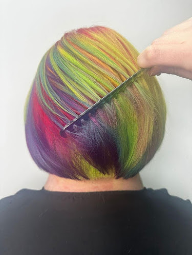 Ruby Reds Hairdressing - Barber shop