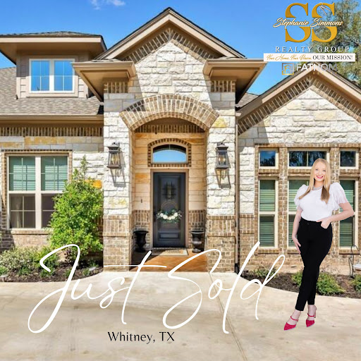 Stephanie Simmons Realty Group- Fathom Realty - Thumbnail