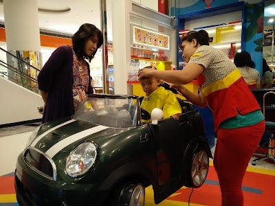 Photos of KiddyCuts Lippo Mall Puri