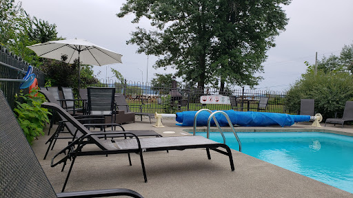 Hotel Lac-Brome - Thumbnail
