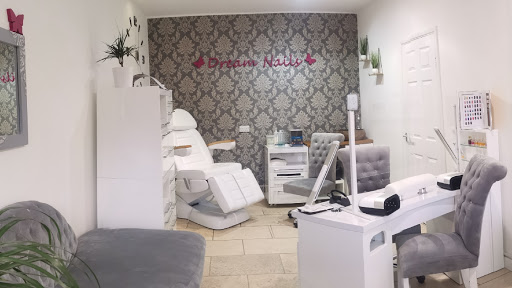 Dream Nails Holt