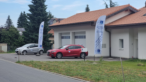 Photo de L’auto-école de Villeneuve à Villeneuve (01480)