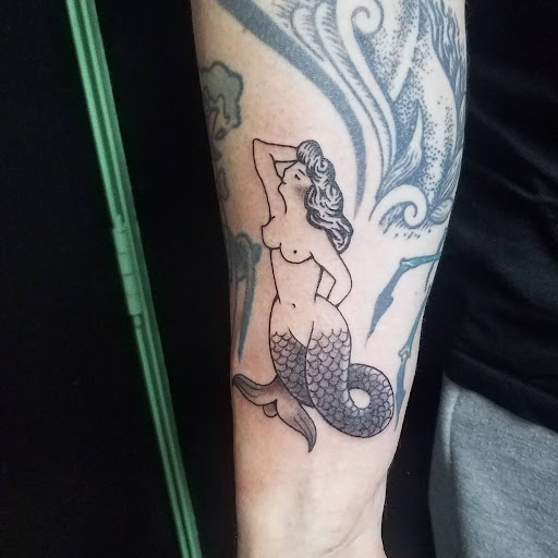 Medusa Shop Tattoo Parlour - Thumbnail