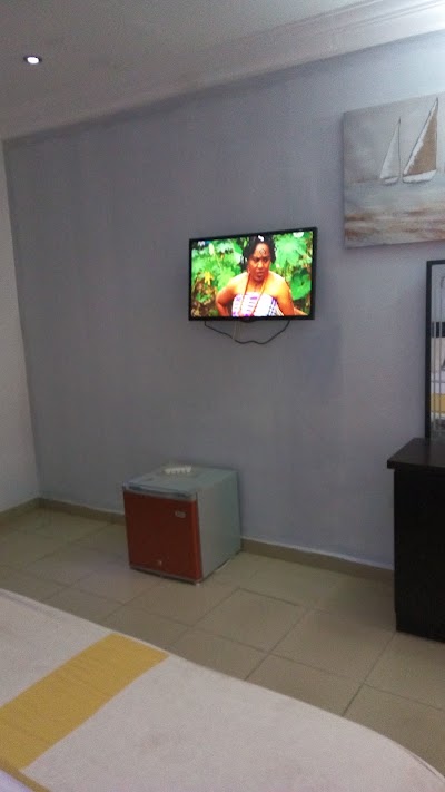 Photos of Accent and Rover House Abuja