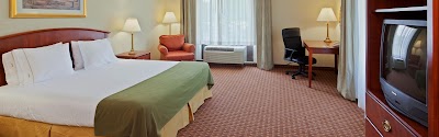 Holiday Inn Express & Suites North East