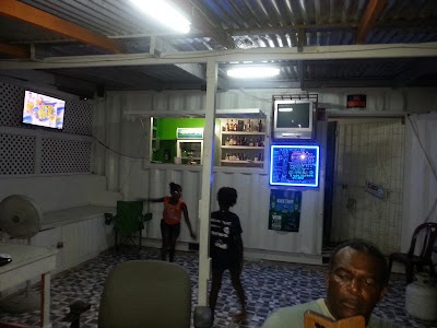 Photos of De White House Bar & Grill