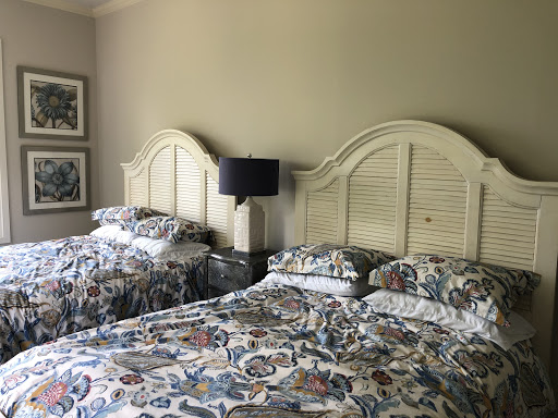 E & L Decorating Gallery - United States