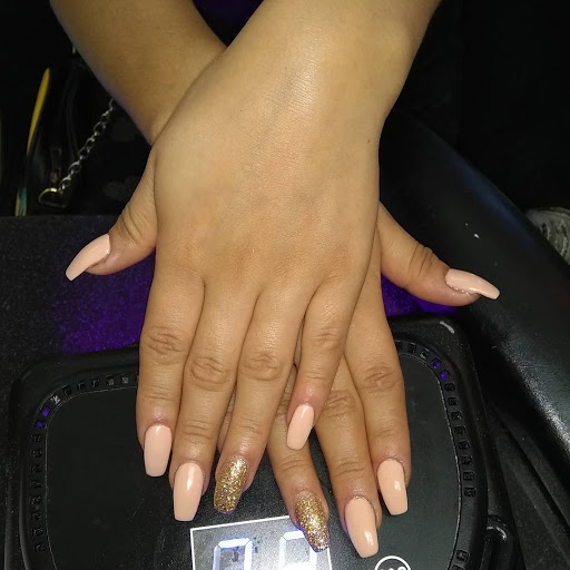 Lourd Nails and Beauty Care Salon - Thumbnail