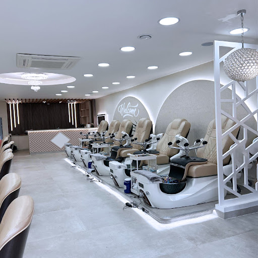 Lush Nails Camberley