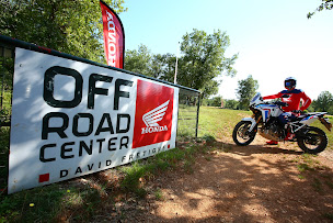 Photo n°24 de CENTRE DE FORMATION DAVID FRÉTIGNÉ à Savignac (Moto-école)