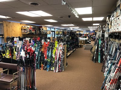 Ski and Snowboard Outlet @ Schuss