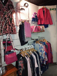 Photo n°15 de Fripes et Styles à Combourg (Magasin de vêtements pour femmes)