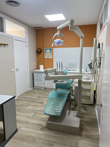 Odontóloga Dominguez Benyta Torres de la Alameda